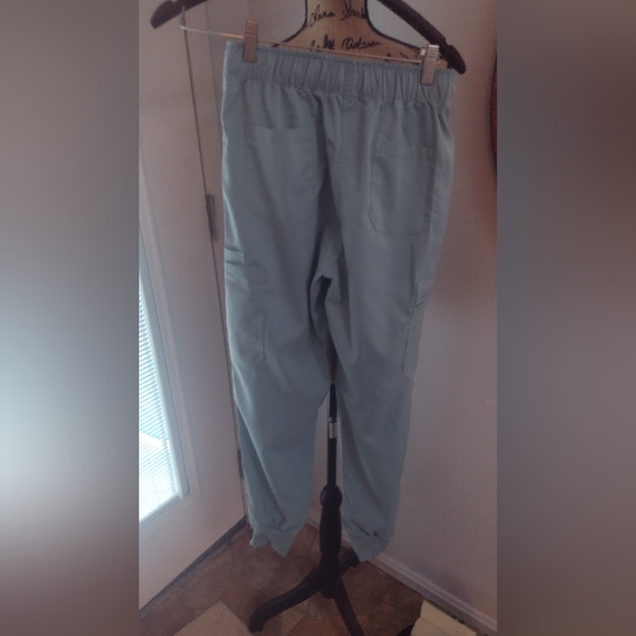 Light blue jogger scrub set - Picture 9 of 9